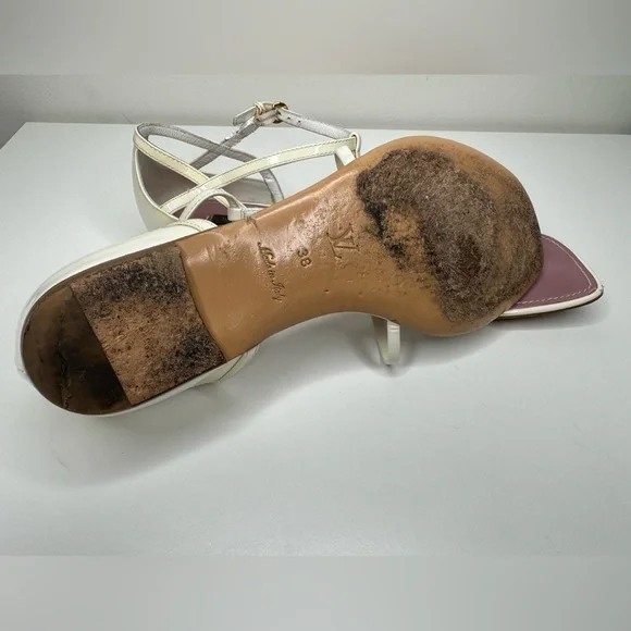 Louis Vuitton White Sandals - Size 38 - Picture 7 of 8